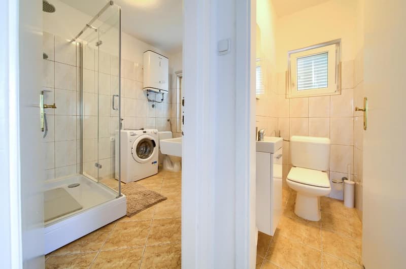 Bathroom and toilet, large apartment