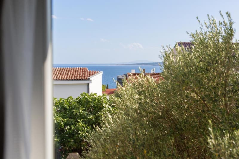 Sea view from the bedroom, large apartment